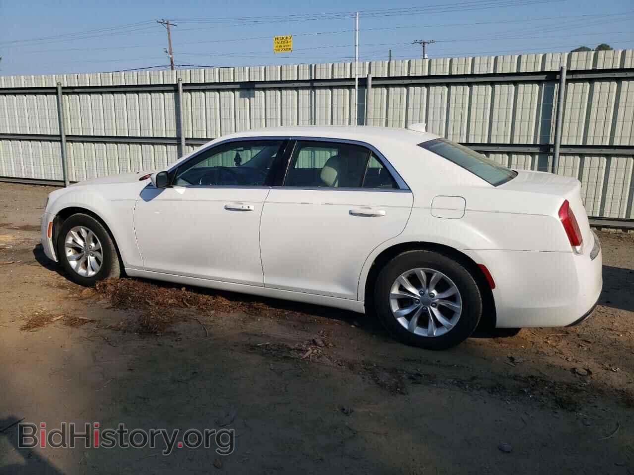 2015 CHRYSLER 300 - VIN: 2C3CCAAG4FH763198 - Фото 2