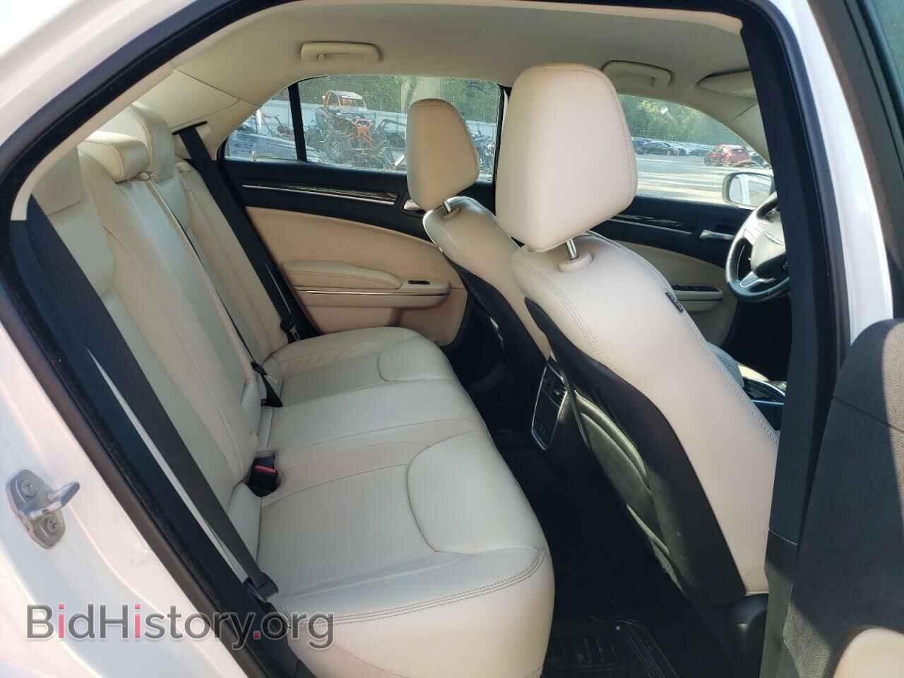 2015 CHRYSLER 300 - VIN: 2C3CCAAG4FH763198 - Фото 10