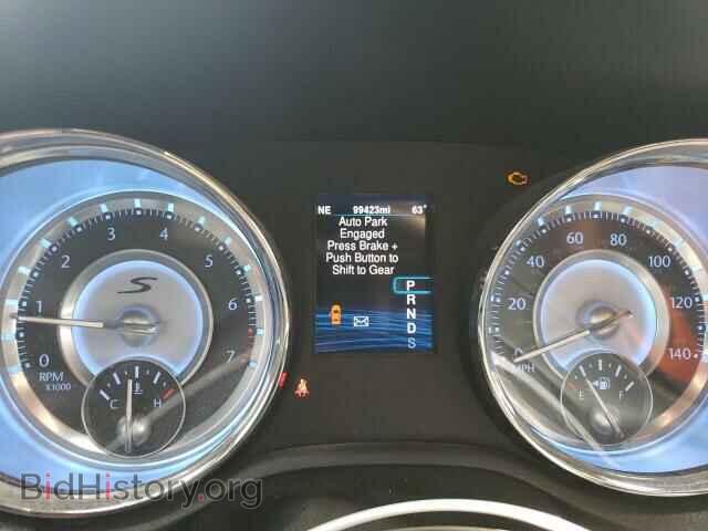 2014 CHRYSLER 300 - VIN: 2C3CCAGG2EH240106 - Фото 9