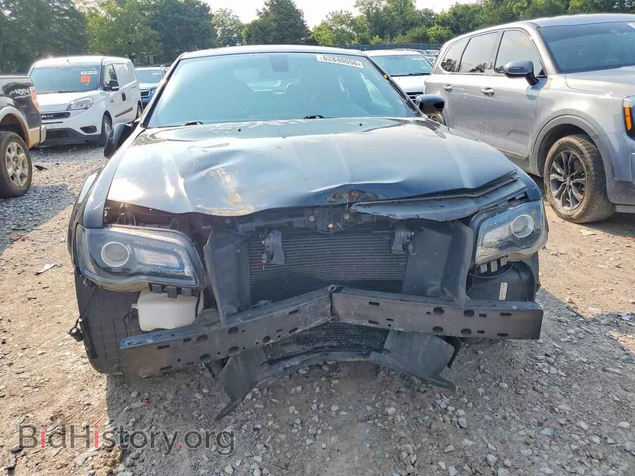 2019 CHRYSLER 300 - VIN: 2C3CCABT3KH580431 - Photo 5