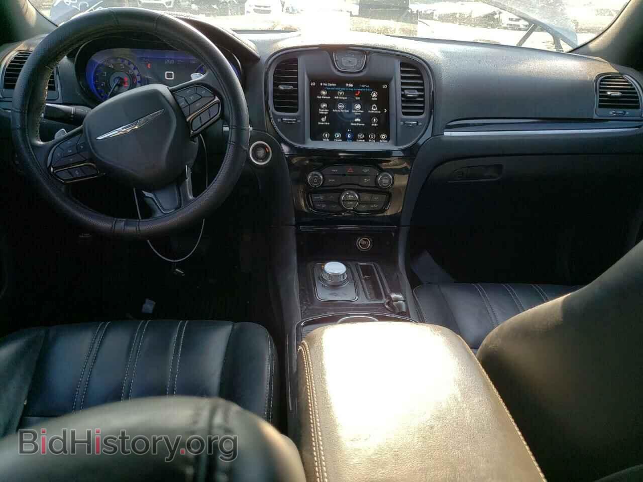 2018 CHRYSLER 300 - VIN: 2C3CCABG9JH214460 - Фото 8