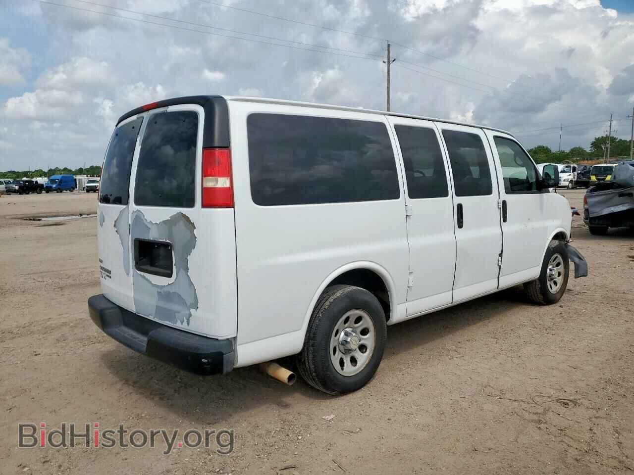 2011 CHEVROLET EXPRESS - VIN: 1GNSGBF4XB1168792 - Фото 3