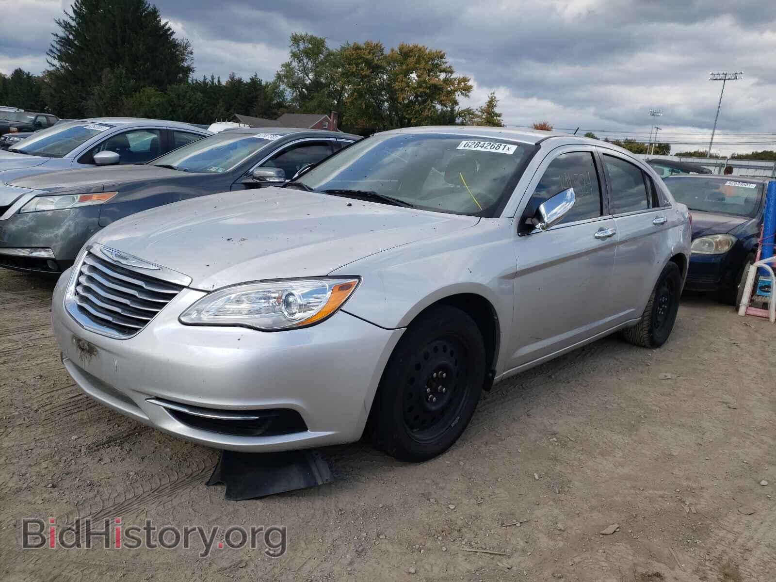 2012 CHRYSLER 200 - VIN: 1C3CCBAB3CN134979 - Photo 2