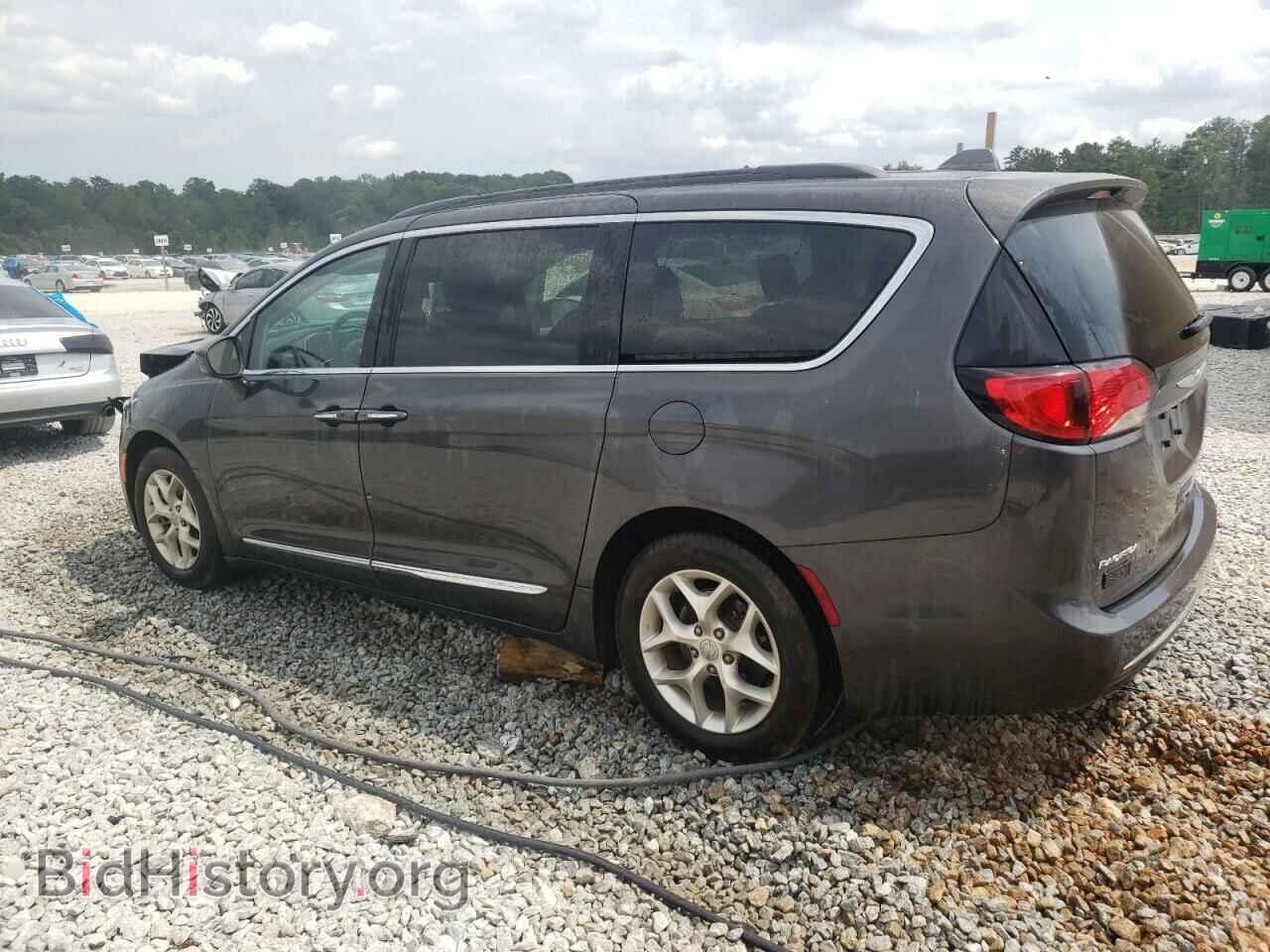 2017 CHRYSLER PACIFICA - VIN: 2C4RC1BG4HR542024 - Photo 2
