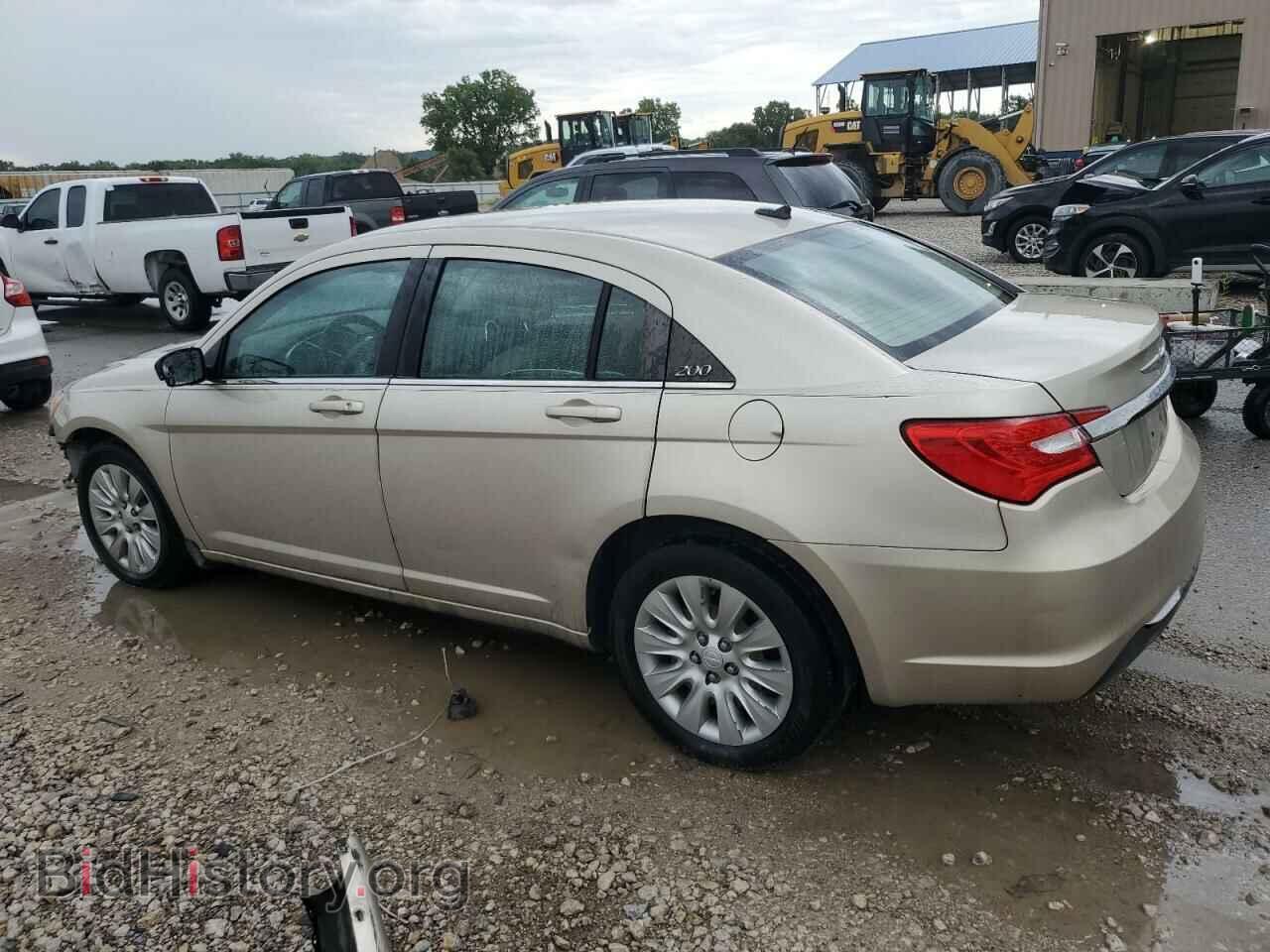 2013 CHRYSLER 200 - VIN: 1C3CCBAG1DN736468 - Фото 2