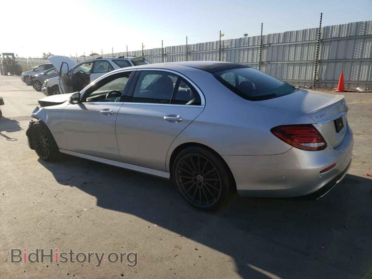 2019 MERCEDES-BENZ E-CLASS - VIN: WDDZF4JB2KA599273 - Фото 2
