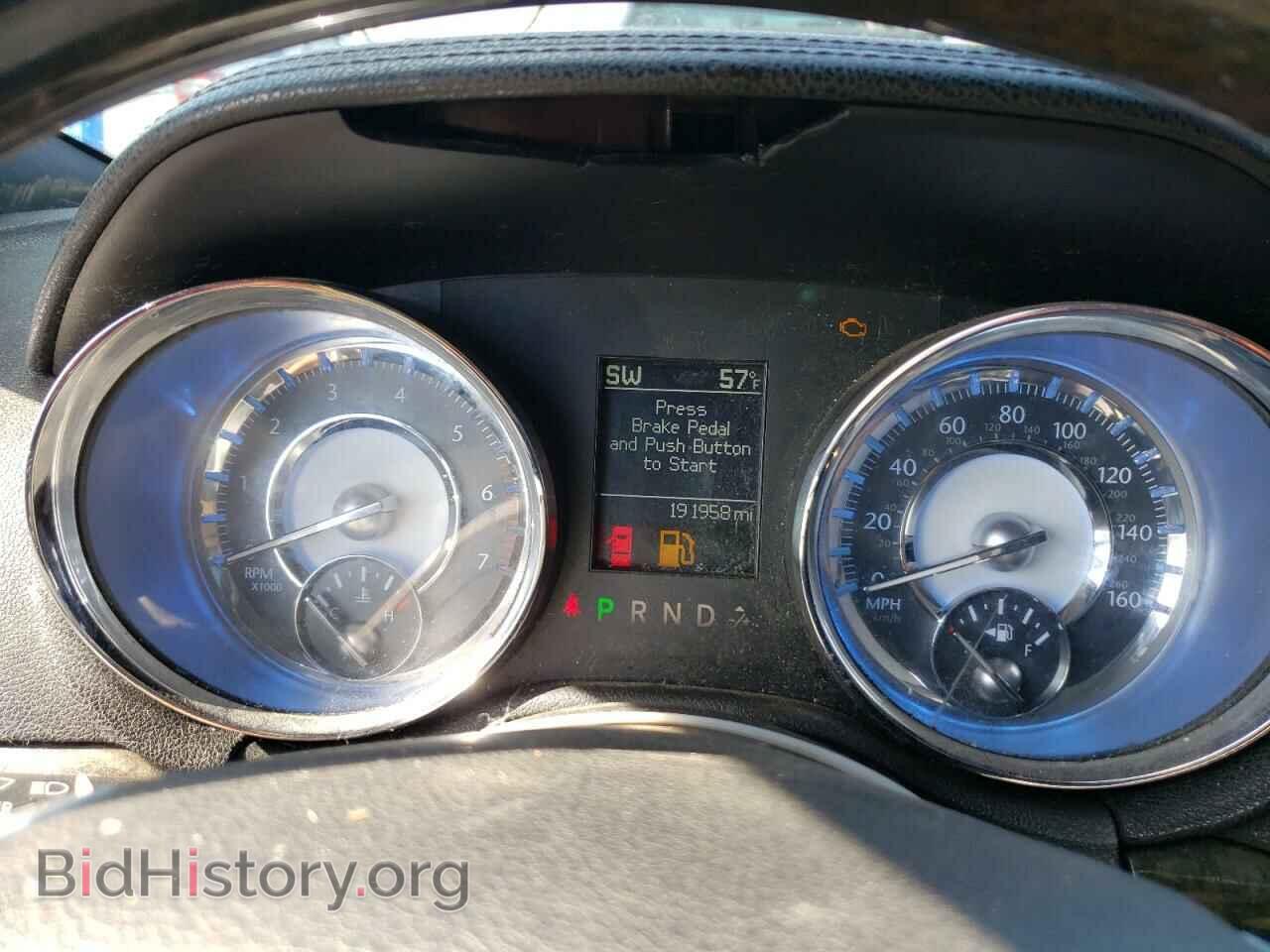 2011 CHRYSLER 300 - VIN: 2C3CA6CT2BH585329 - Фото 9