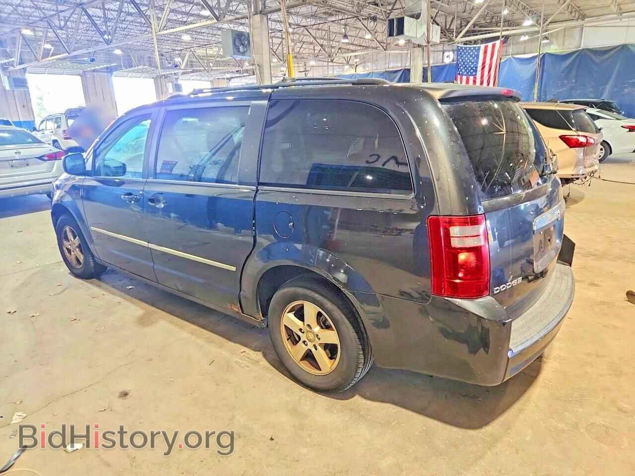 2010 DODGE CARAVAN - VIN: 2D4RN5D16AR135647 - Photo 2