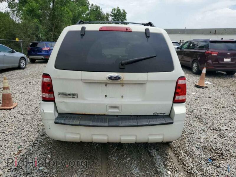 2010 Ford ESCAPE (VIN 1FMCU0D7XAKA34487) — photo 6 of 13
