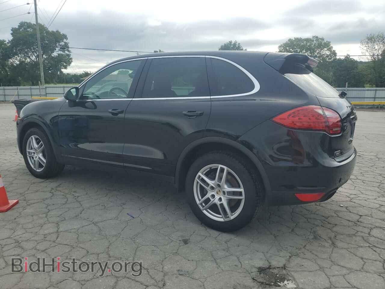 2011 PORSCHE CAYENNE - VIN: WP1AA2A26BLA03692 - Photo 2