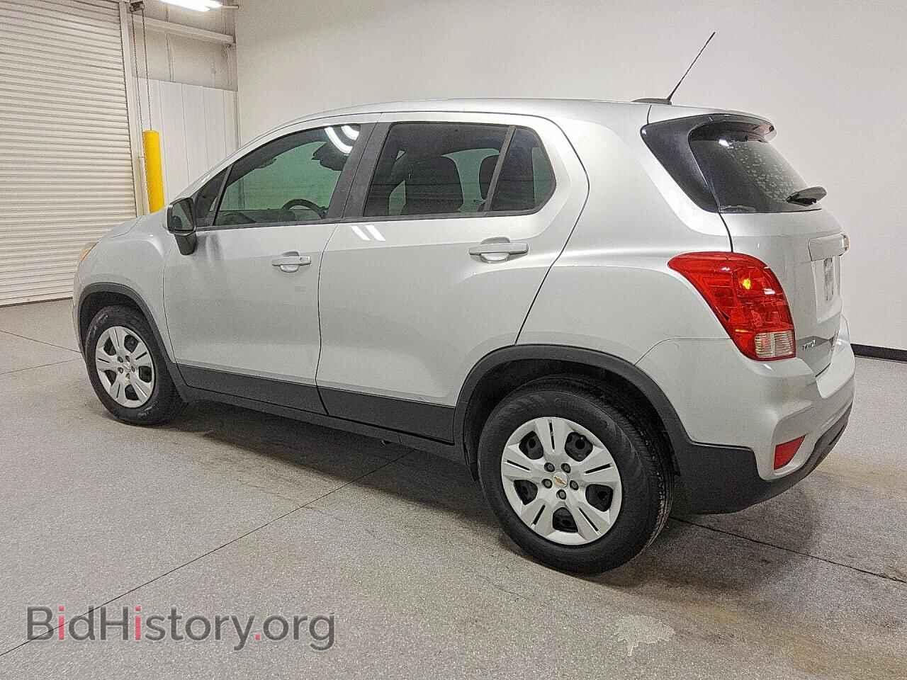 2017 CHEVROLET TRAX - VIN: 3GNCJKSB3HL133748 - Фото 2