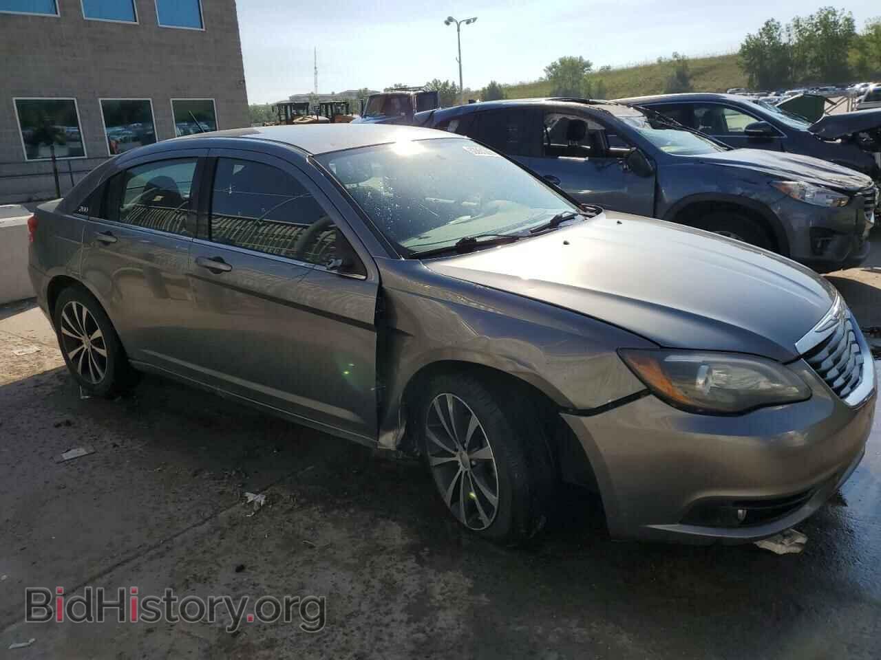 2013 CHRYSLER 200 - VIN: 1C3CCBBB9DN631700 - Фото 4