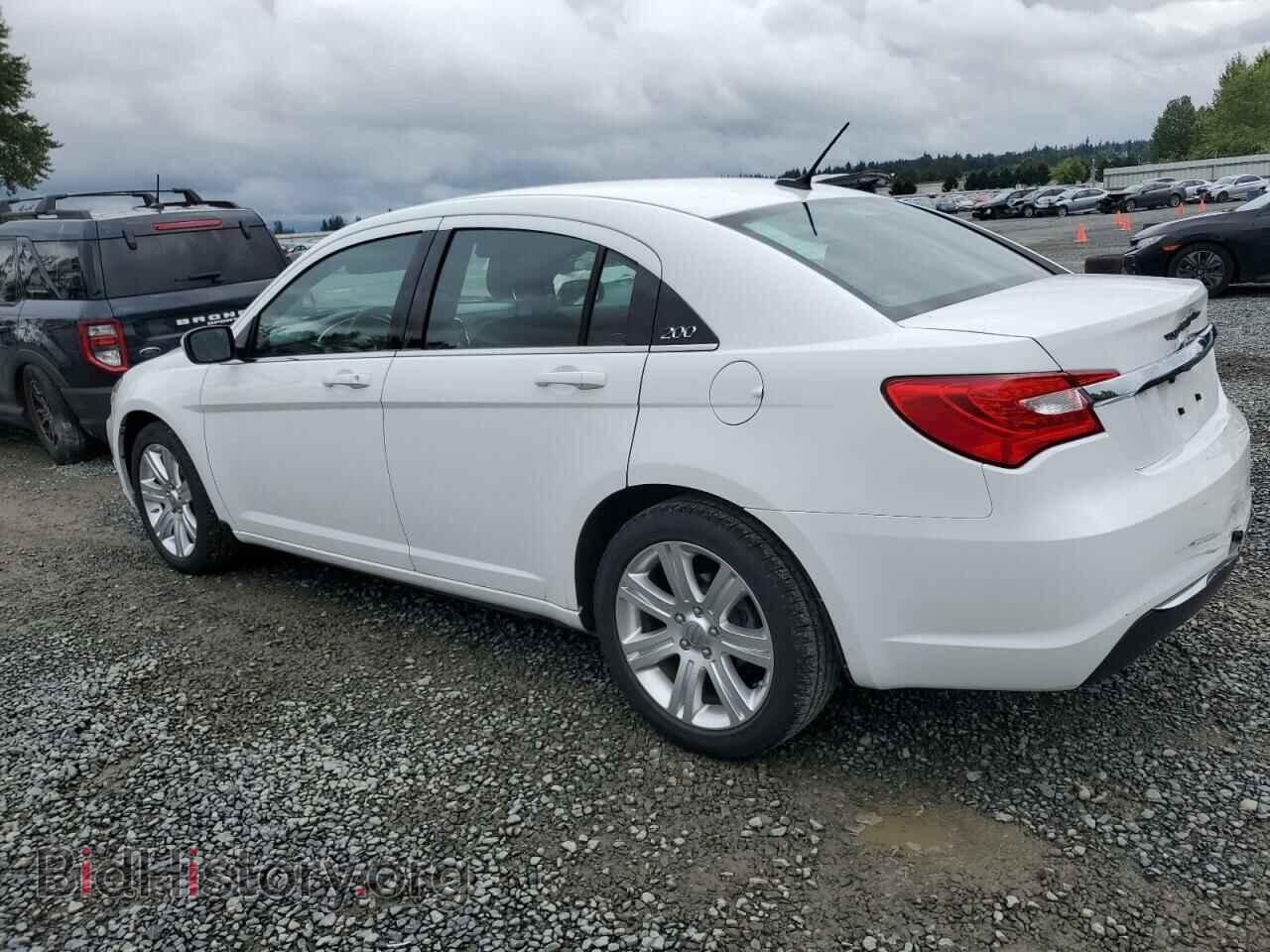 2013 CHRYSLER 200 - VIN: 1C3CCBAB3DN706182 - Photo 2