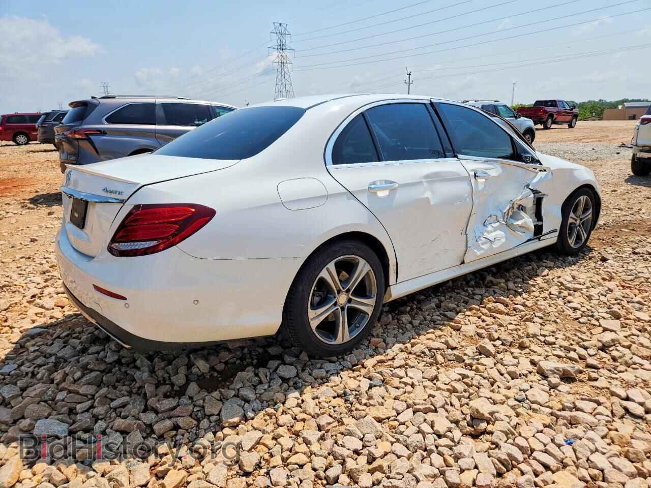 2017 MERCEDES-BENZ E-CLASS - VIN: WDDZF4KB4HA065702 - Фото 3