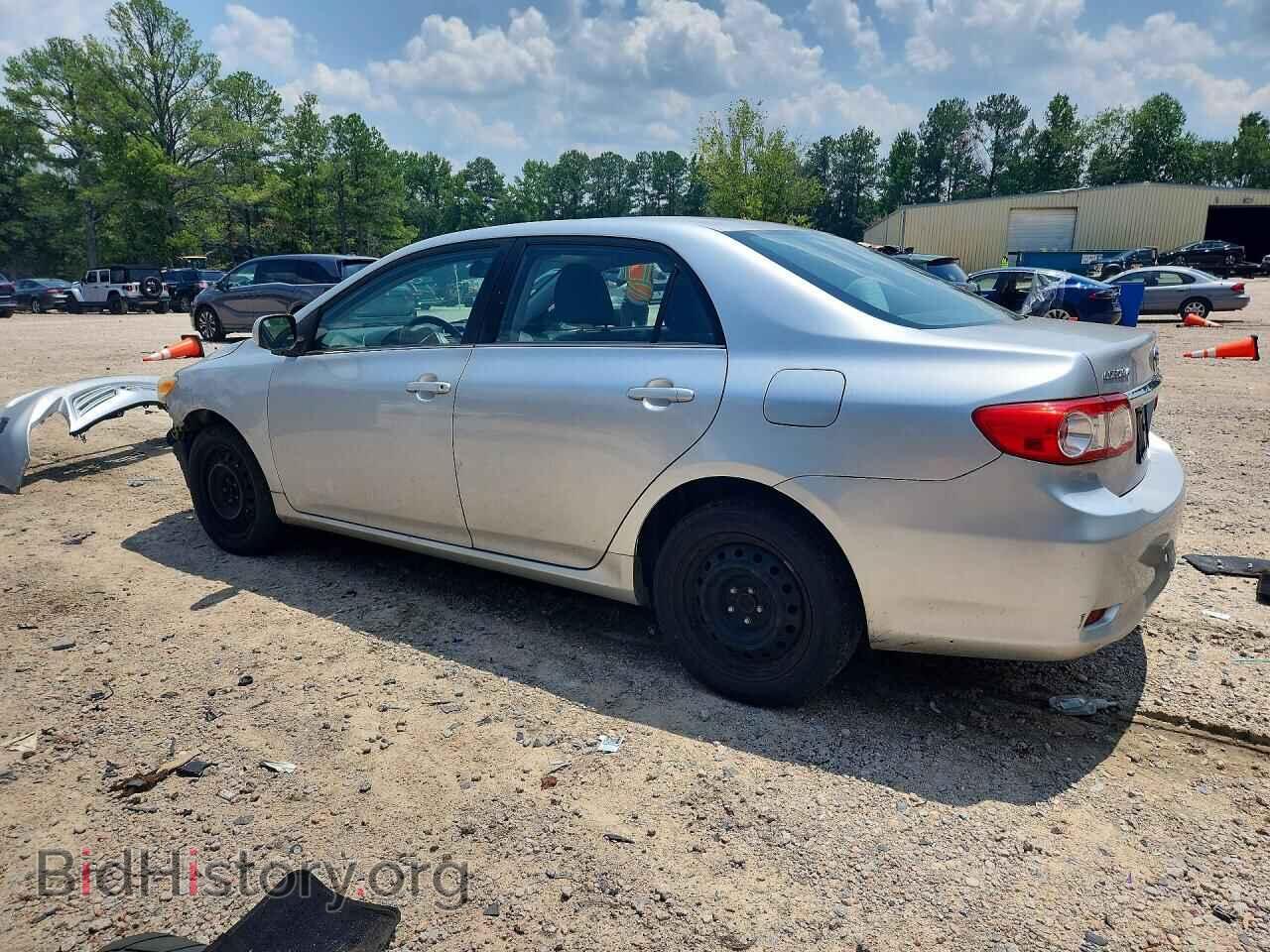 2013 TOYOTA COROLLA - VIN: 2T1BU4EE2DC972672 - Photo 2