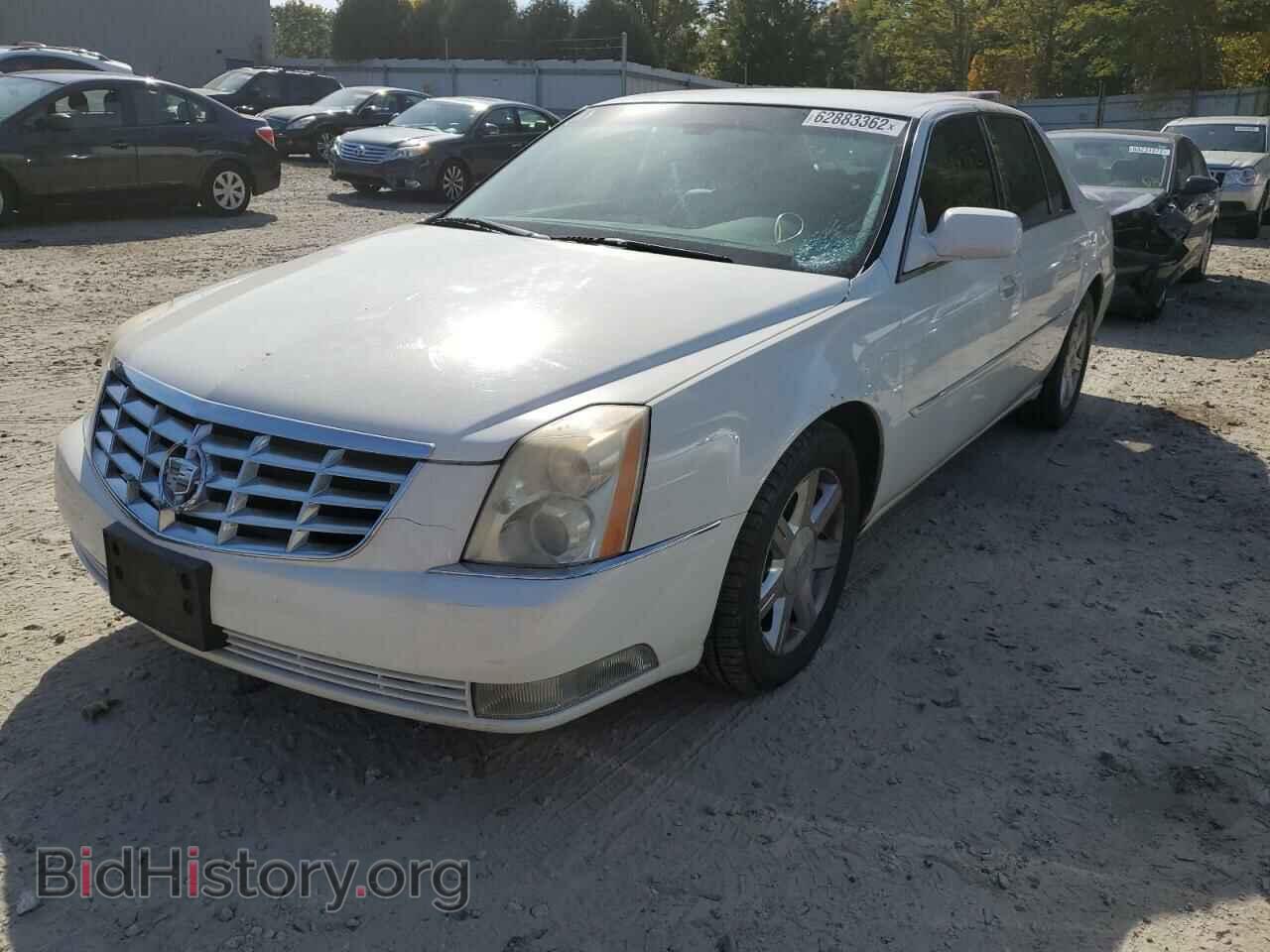 2007 CADILLAC DTS - VIN: 1G6KD57Y67U196103 - Photo 2