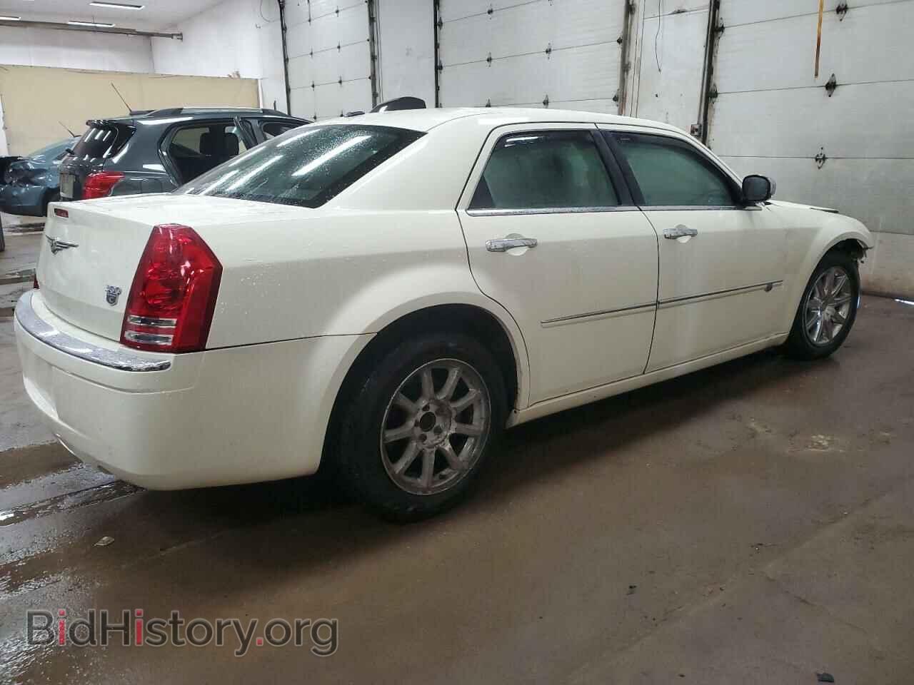 2009 CHRYSLER 300 - VIN: 2C3KA63T59H633962 - Фото 3
