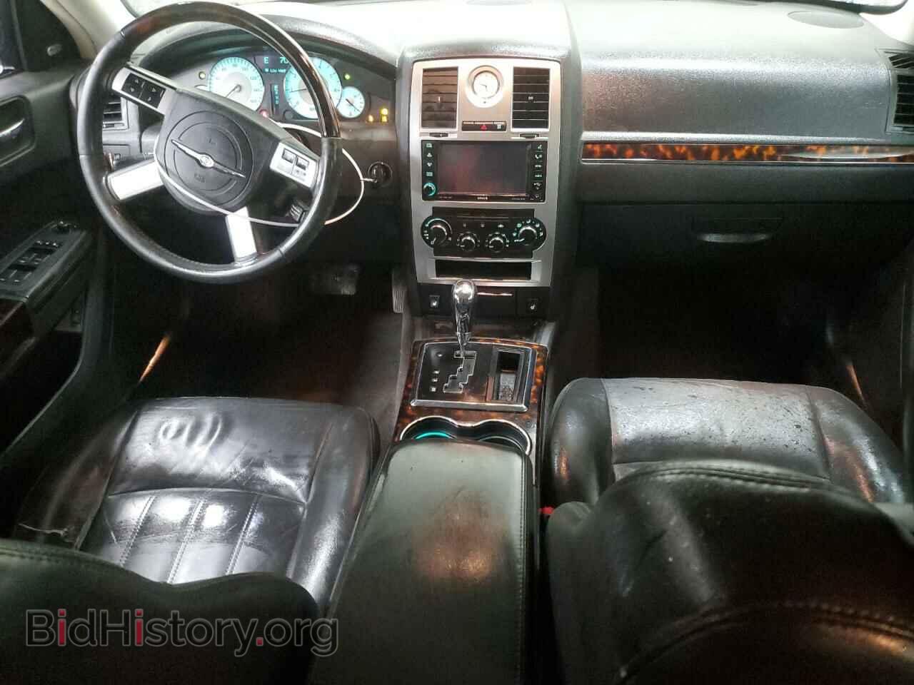 2009 CHRYSLER 300 - VIN: 2C3KA63T59H633962 - Фото 8