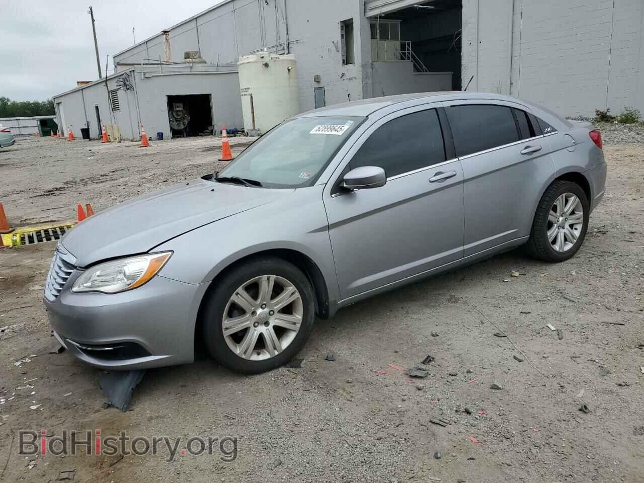 Photo 1C3CCBAB3DN735858 - CHRYSLER 200 2013
