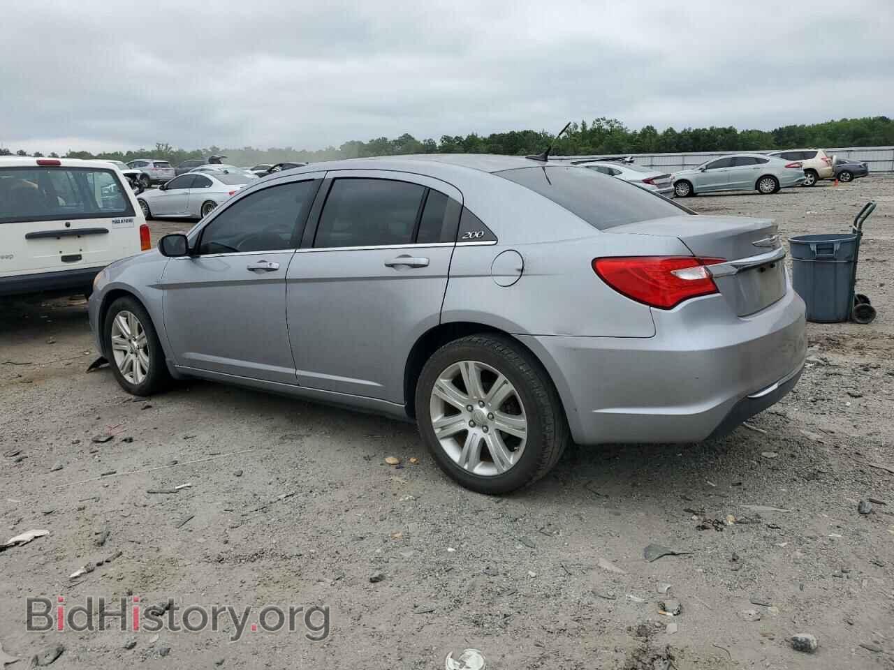 2013 CHRYSLER 200 - VIN: 1C3CCBAB3DN735858 - Фото 2