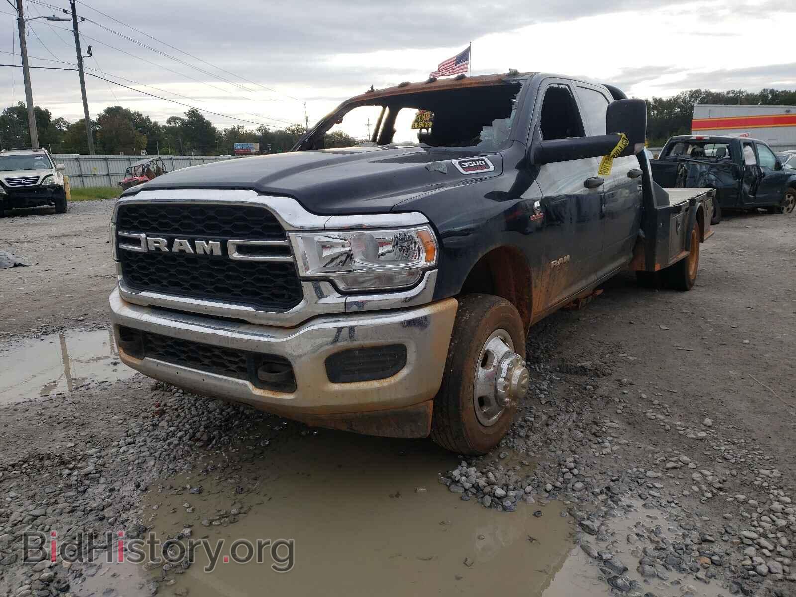 2019 RAM 3500 - VIN: 3C7WRTCL4KG620617 - Фото 2