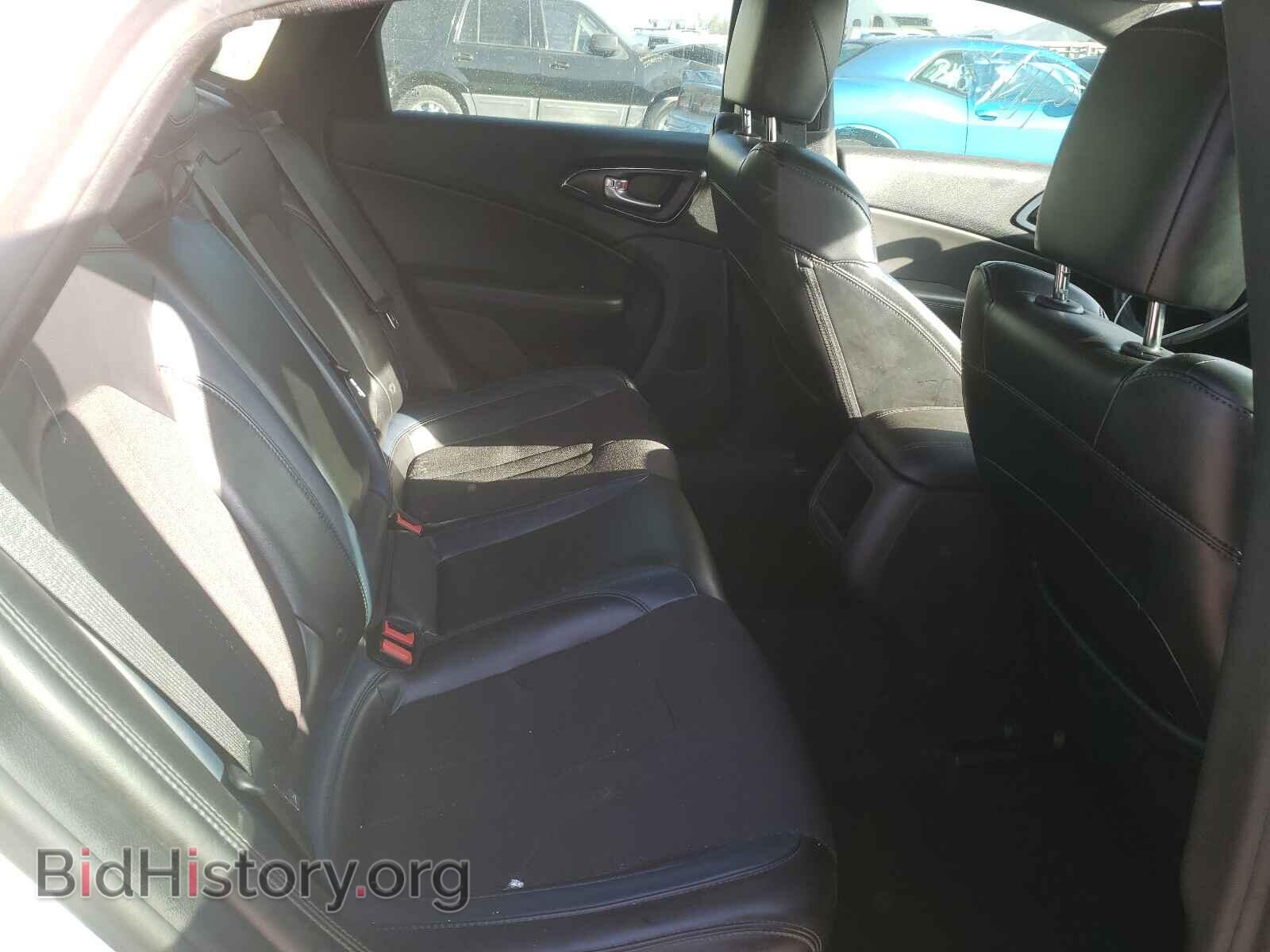 2016 CHRYSLER 200 - VIN: 1C3CCCBB2GN138371 - Фото 6