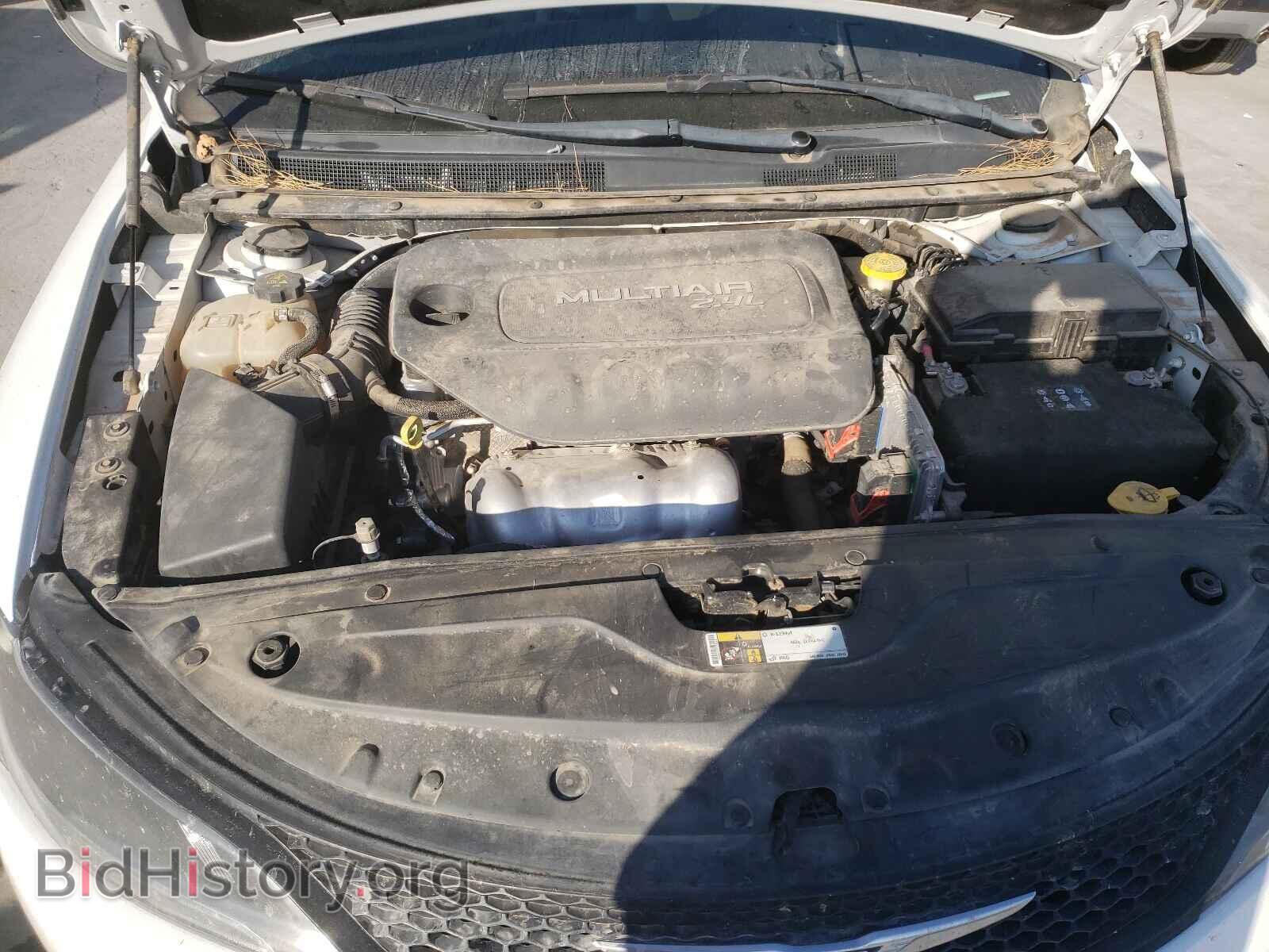 2016 CHRYSLER 200 - VIN: 1C3CCCBB2GN138371 - Фото 7