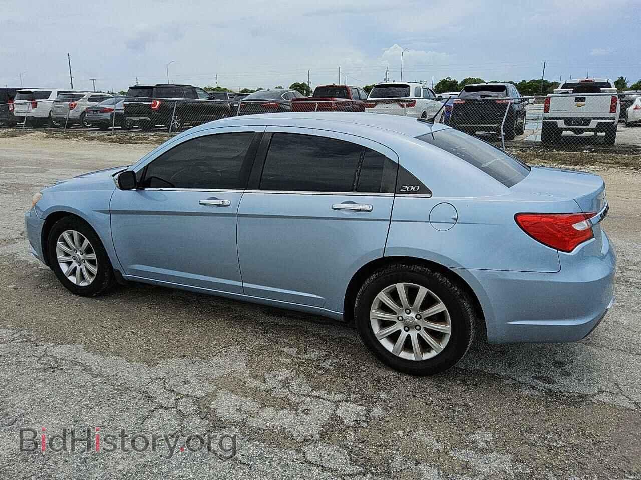 2013 CHRYSLER 200 - VIN: 1C3CCBCG8DN507511 - Фото 2