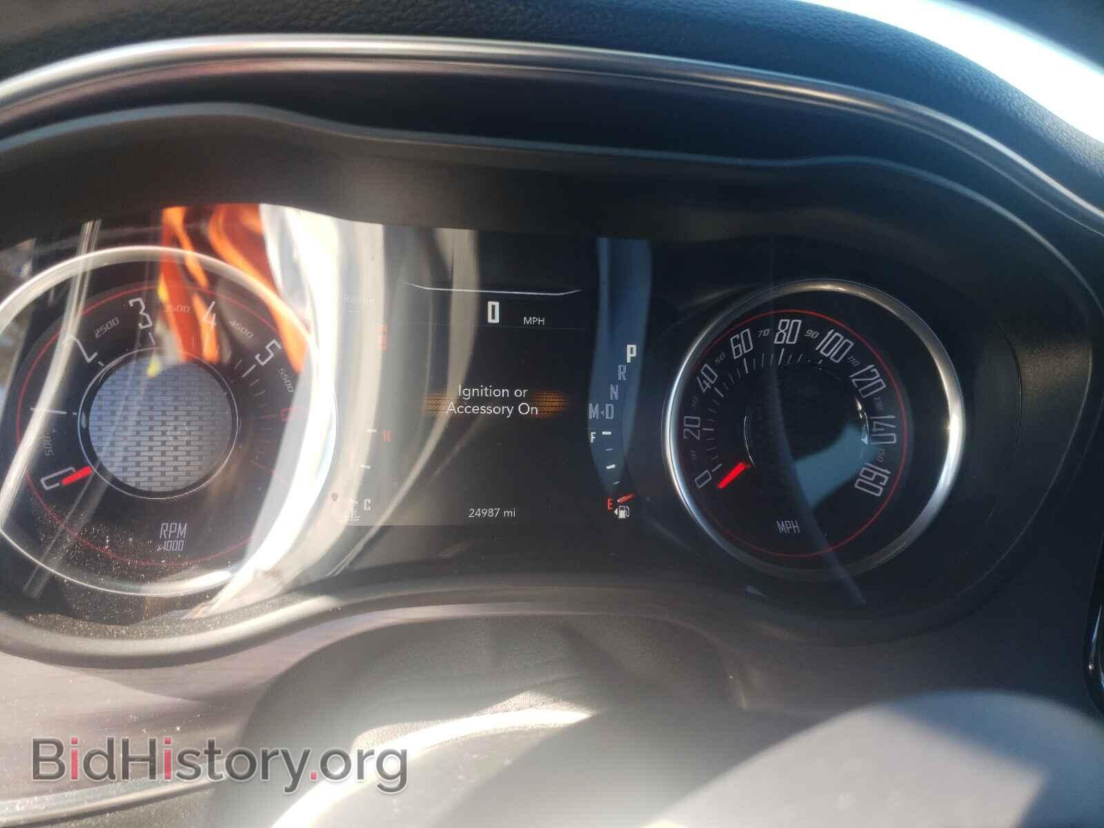 2017 DODGE CHALLENGER - VIN: 2C3CDZBT3HH666360 - Фото 8