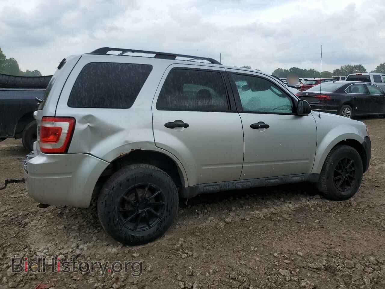 2011 FORD ESCAPE - VIN: 1FMCU9DG6BKB86840 - Фото 3