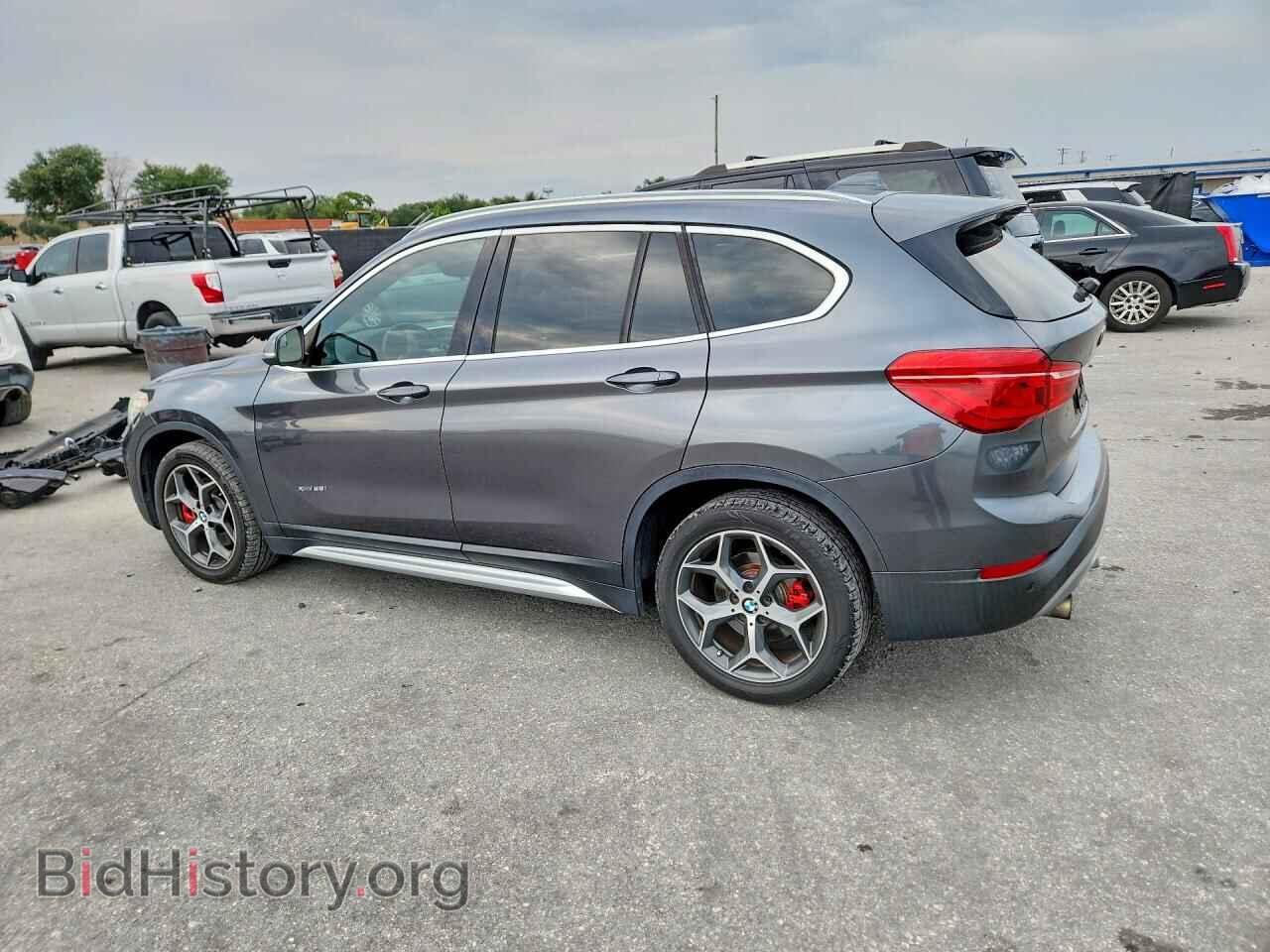 2017 BMW X1 - VIN: WBXHT3C38H5F81981 - Фото 2