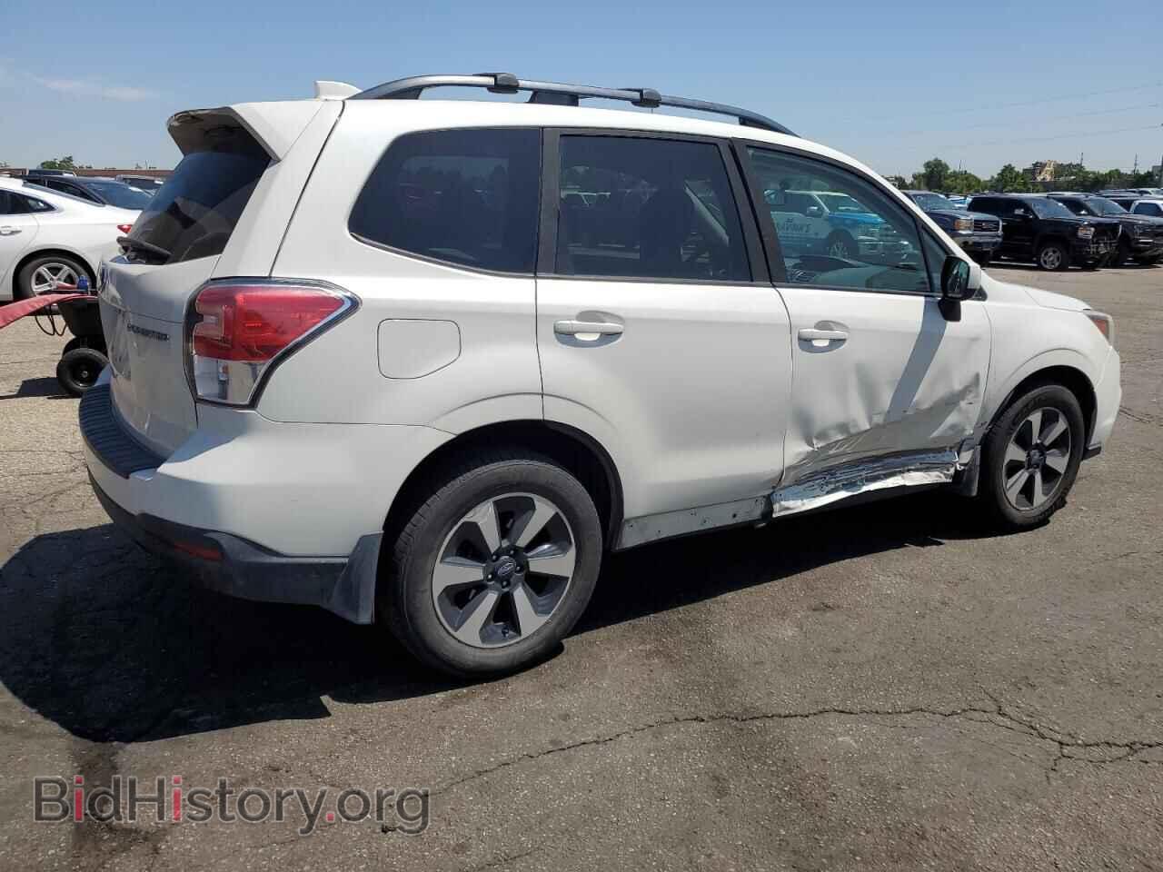 2017 SUBARU FORESTER - VIN: JF2SJAEC1HH414028 - Фото 3