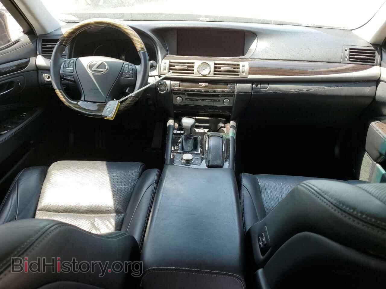 2016 LEXUS LS460 - VIN: JTHBL5EF4G5139103 - Photo 8