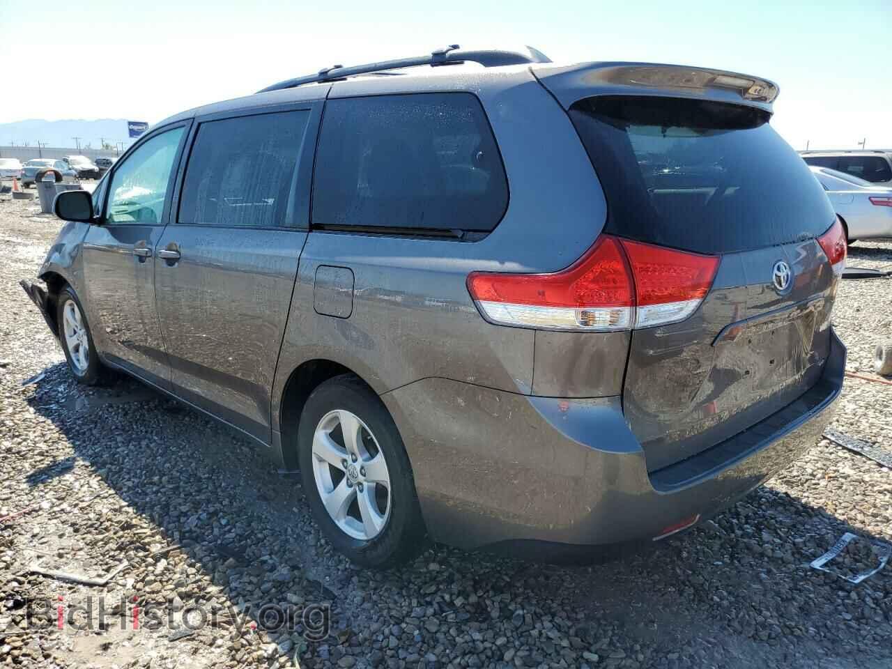 2011 TOYOTA All Models - VIN: 5TDKK3DC4BS123647 - Фото 2