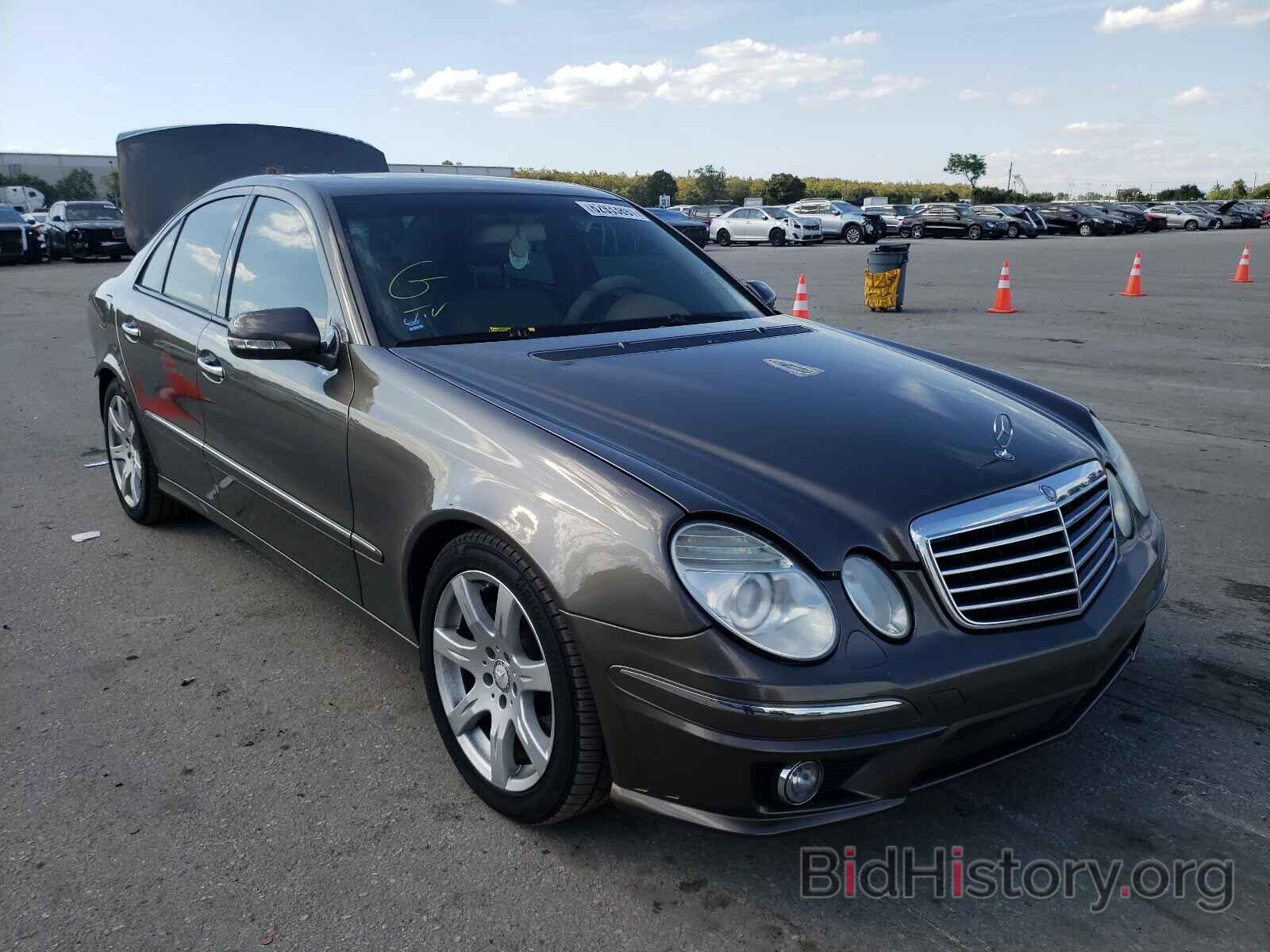 Photo WDBUF56X29B380637 - MERCEDES-BENZ E-CLASS 2009