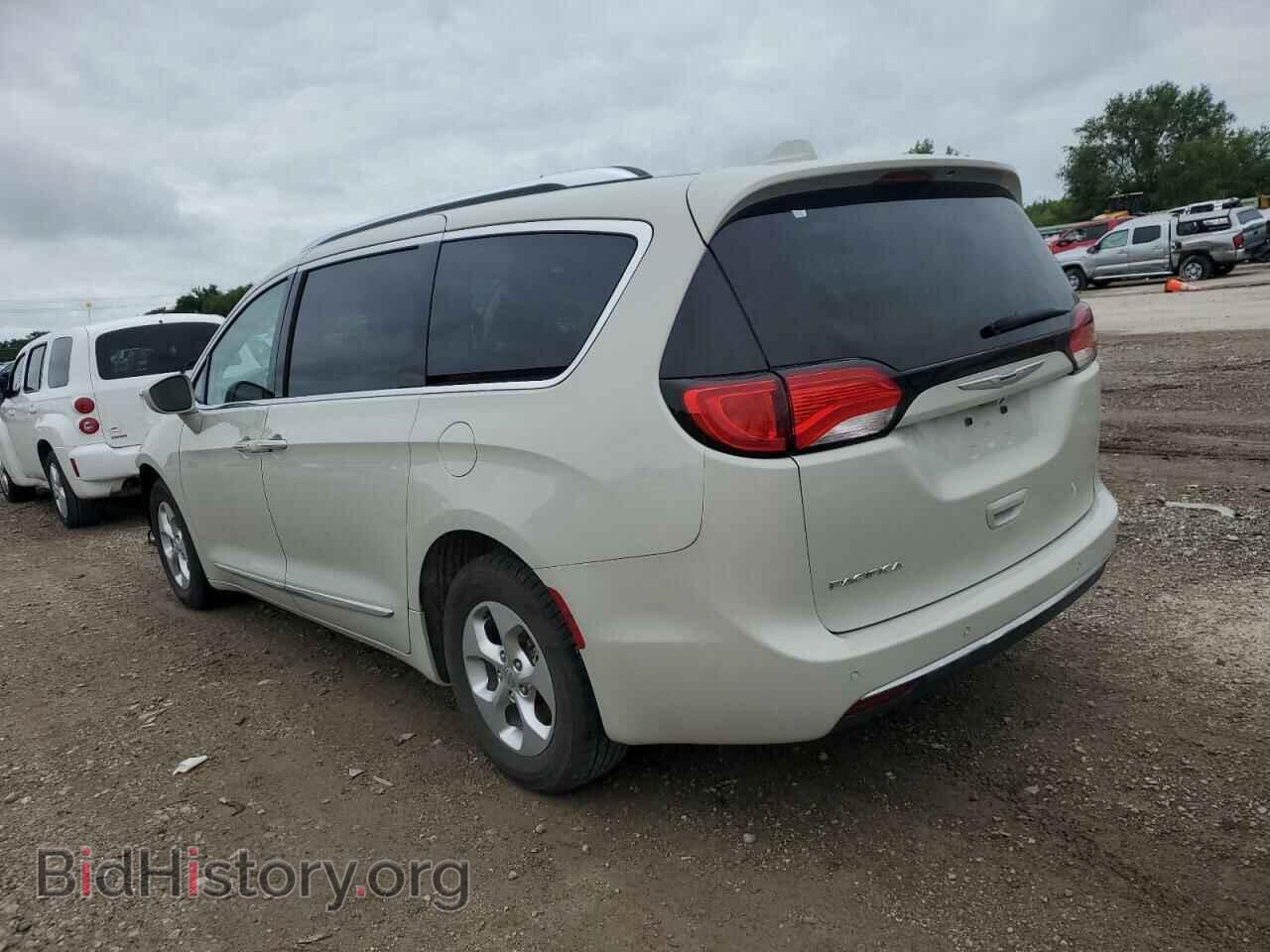 2017 CHRYSLER PACIFICA - VIN: 2C4RC1EG2HR664229 - Photo 2