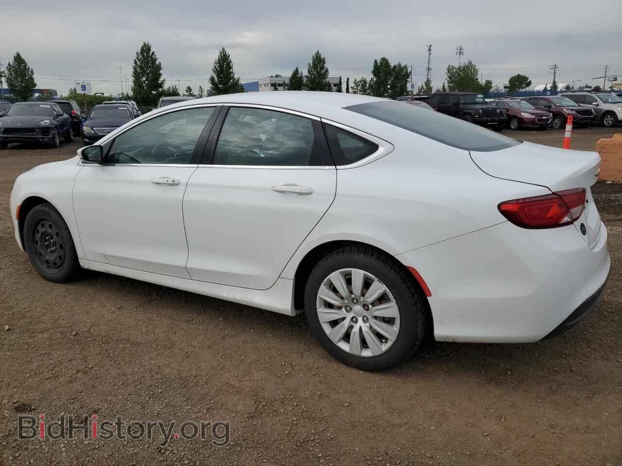 2015 CHRYSLER 200 - VIN: 1C3CCCFBXFN626377 - Фото 2