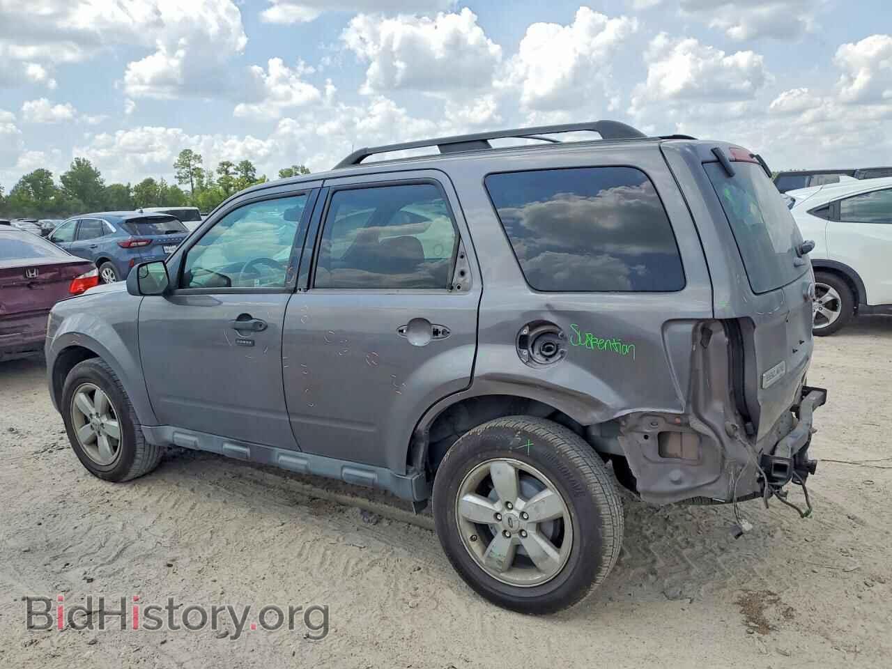 2011 FORD ESCAPE - VIN: 1FMCU0DG3BKB73040 - Photo 2