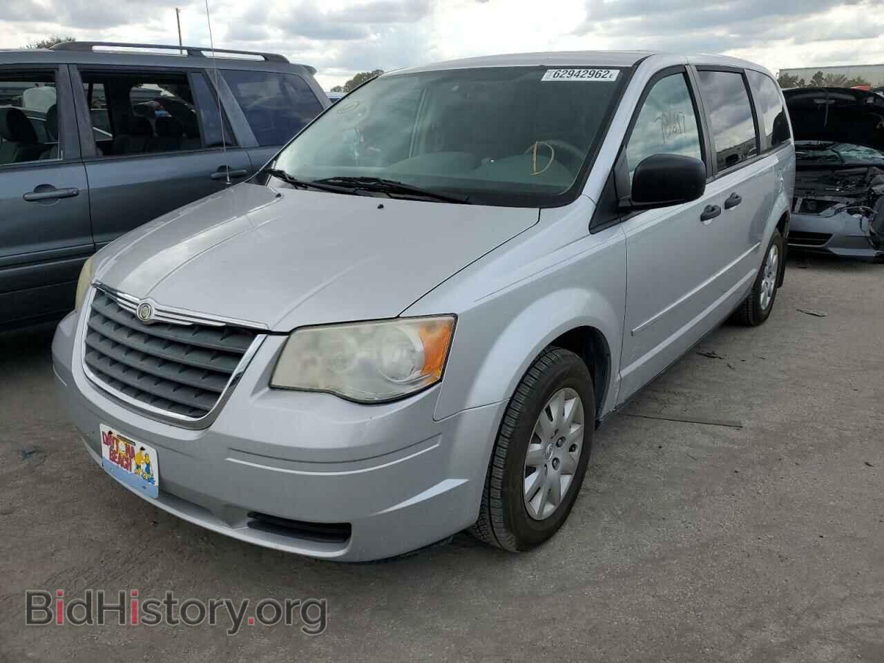 2008 CHRYSLER MINIVAN - VIN: 2A8HR44H98R842152 - Photo 2