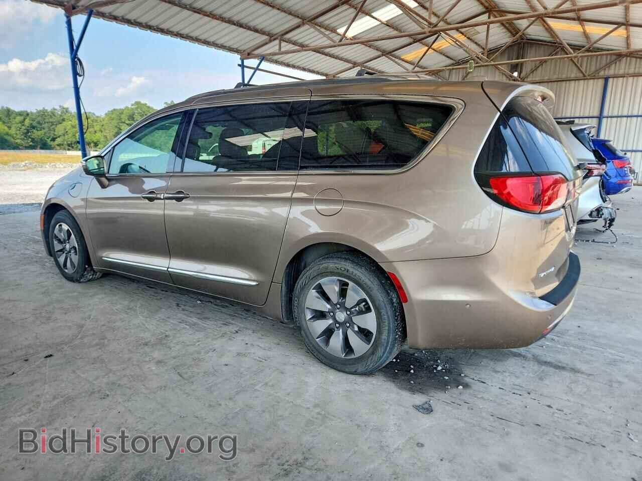 2017 CHRYSLER PACIFICA - VIN: 2C4RC1N75HR666119 - Photo 2