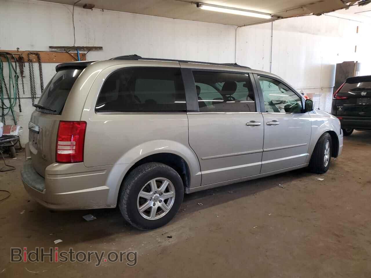2008 CHRYSLER MINIVAN - VIN: 2A8HR54P68R838749 - Фото 3
