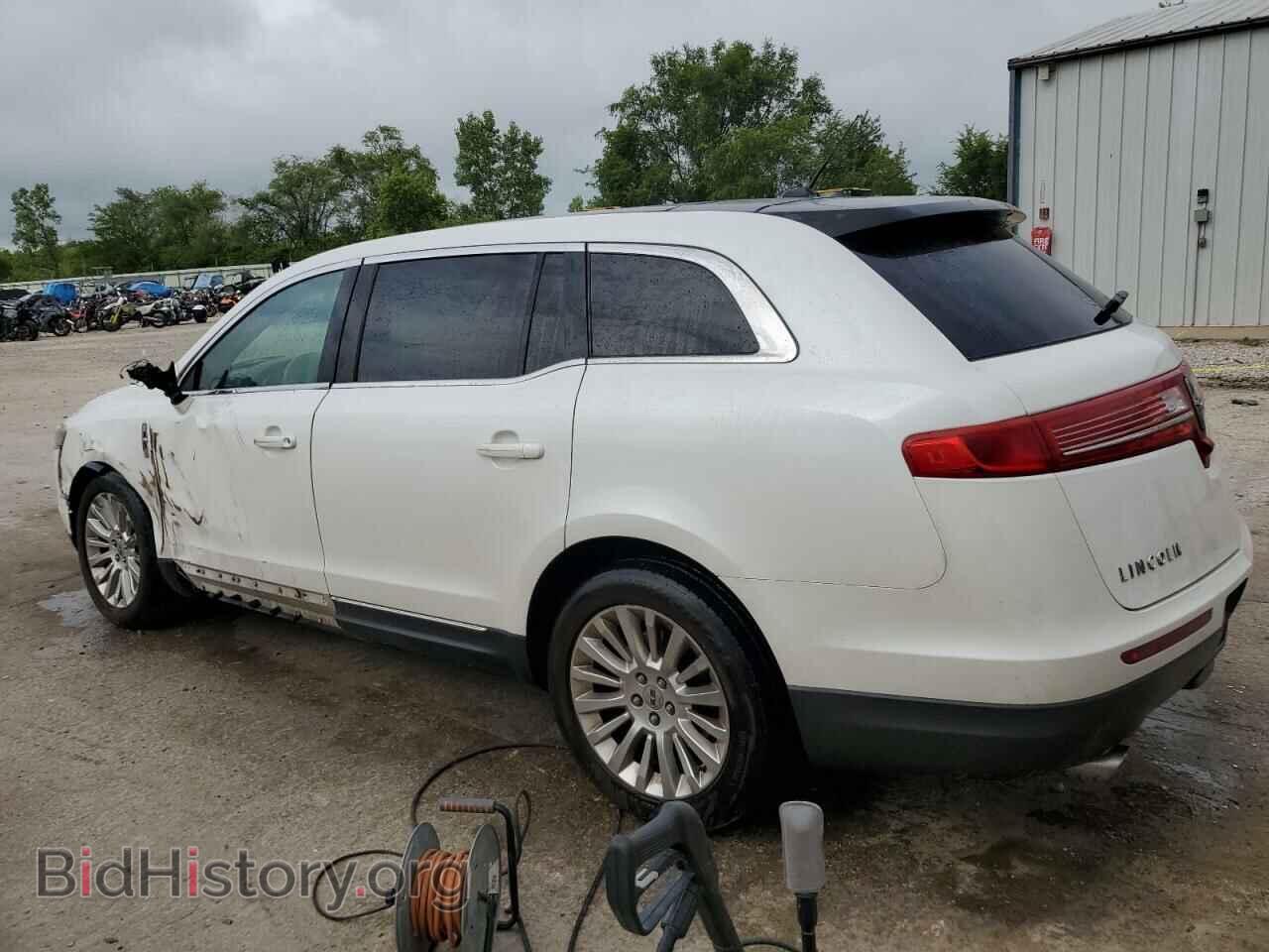 2012 LINCOLN MKT - VIN: 2LMHJ5AT9CBL53197 - Фото 2