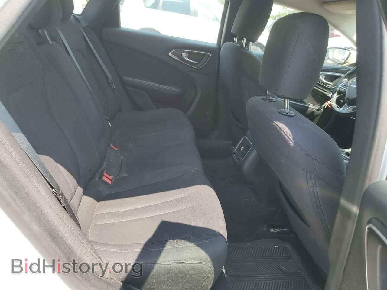 2015 CHRYSLER 200 - VIN: 1C3CCCAB5FN651100 - Фото 10