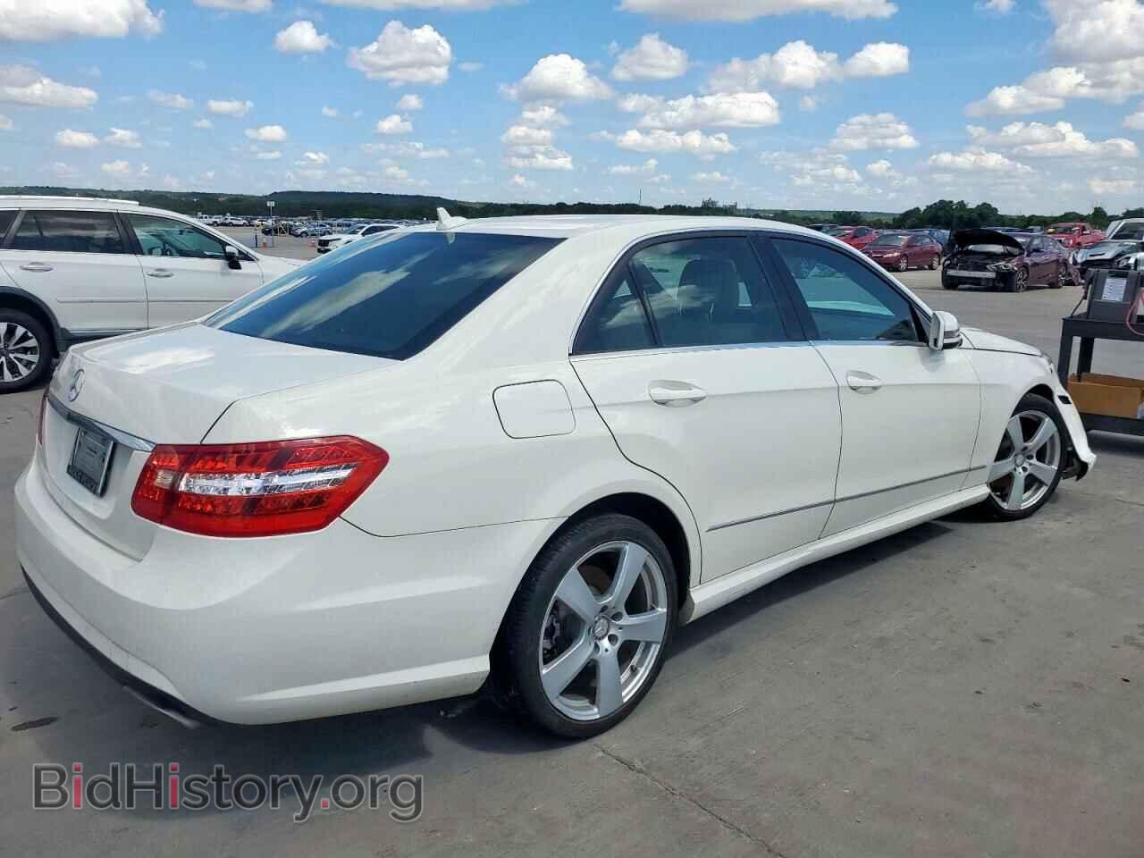 2011 MERCEDES-BENZ E-CLASS - VIN: WDDHF5GB9BA307630 - Фото 3
