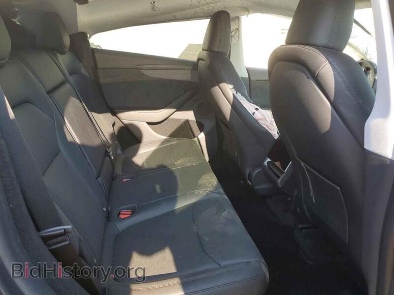 2026 Tesla MODEL Y (VIN 7SAYGDEE0TA583301) — фото 10 из 15