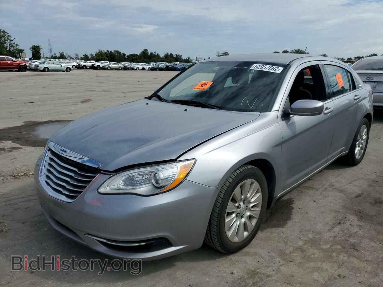 2014 CHRYSLER 200 - VIN: 1C3CCBAB5EN142620 - Фото 2