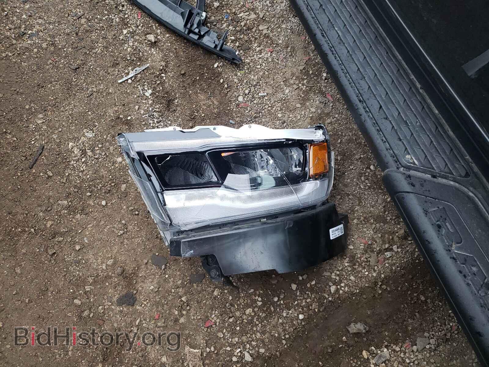 2021 RAM 1500 - VIN: 1C6SRFLT0MN572483 - Фото 9