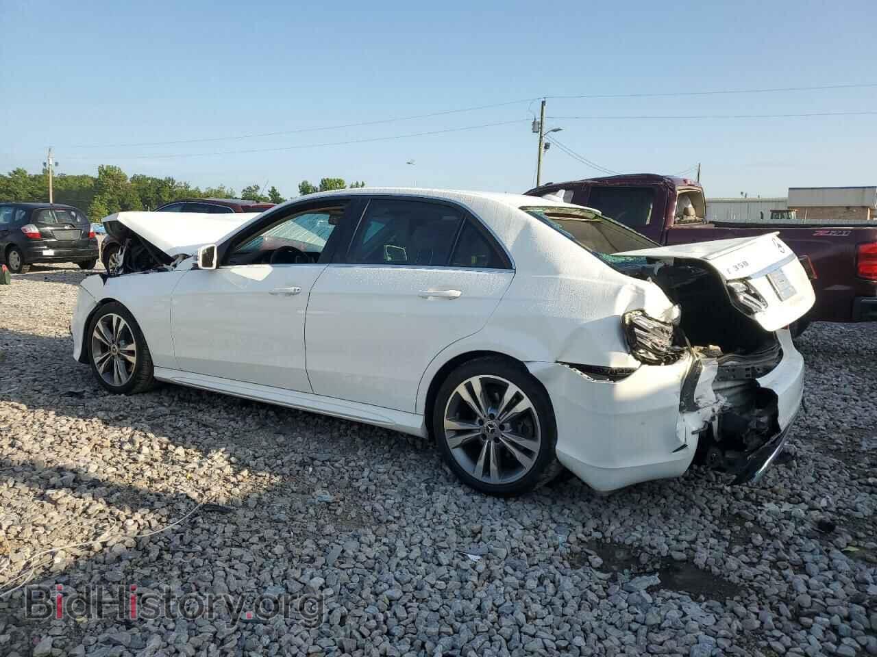 2014 MERCEDES-BENZ E-CLASS - VIN: WDDHF5KB0EA983363 - Фото 2