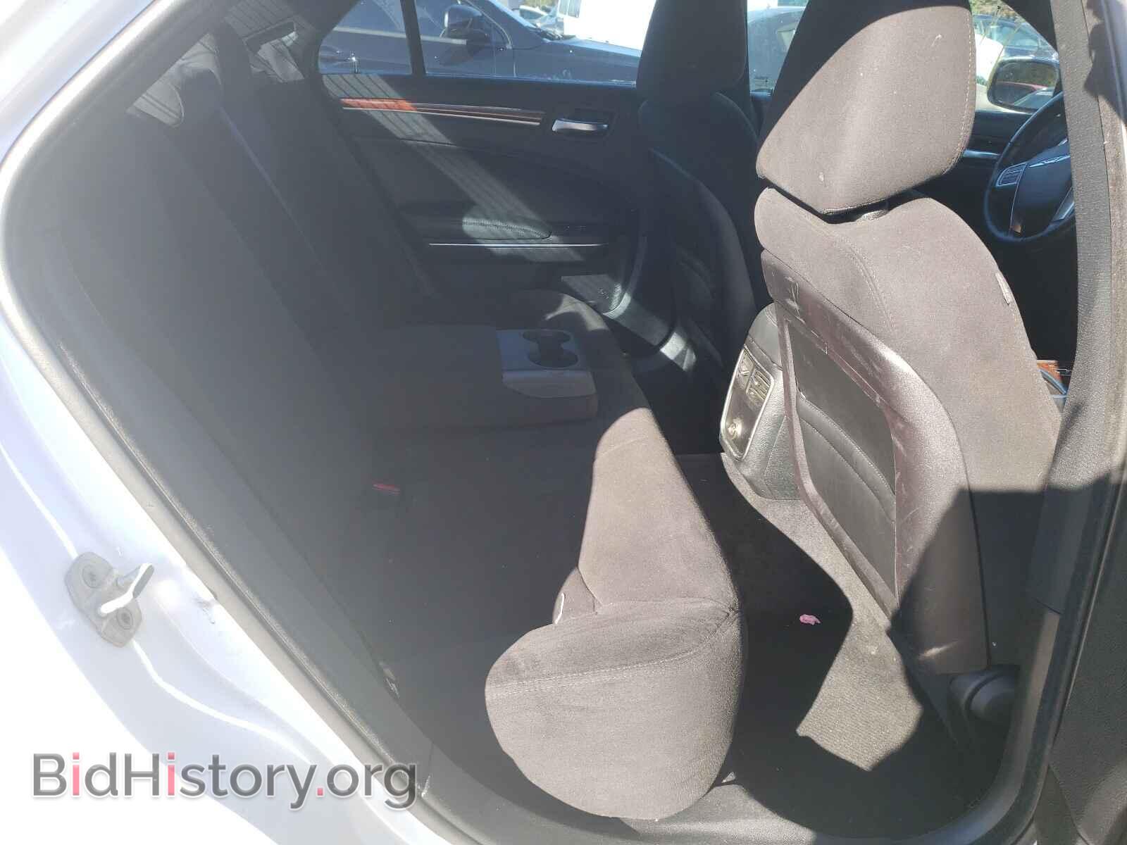 2012 CHRYSLER 300 - VIN: 2C3CCAAG7CH113969 - Фото 6
