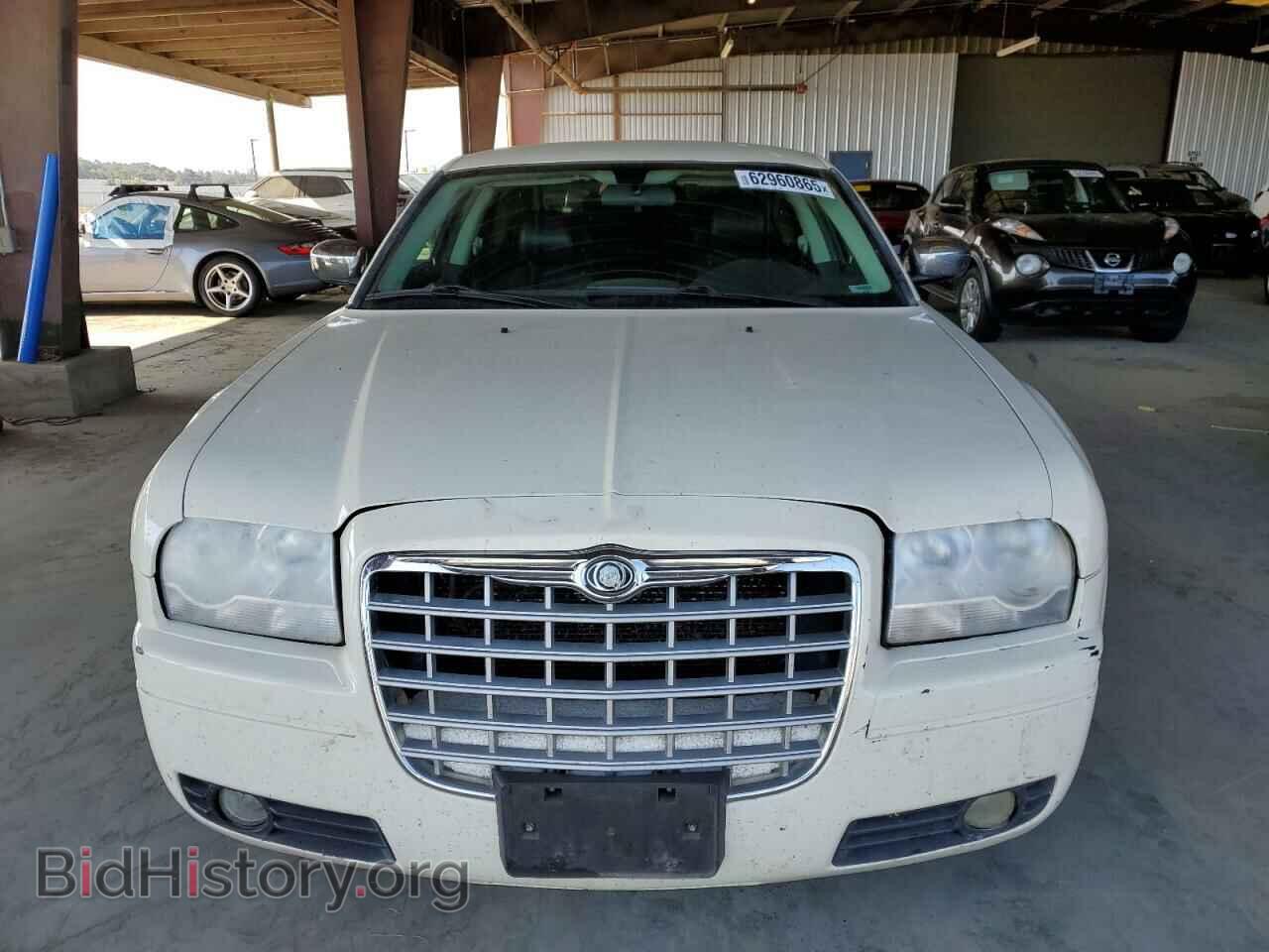 2010 CHRYSLER 300 - VIN: 2C3CA5CV3AH315343 - Фото 5
